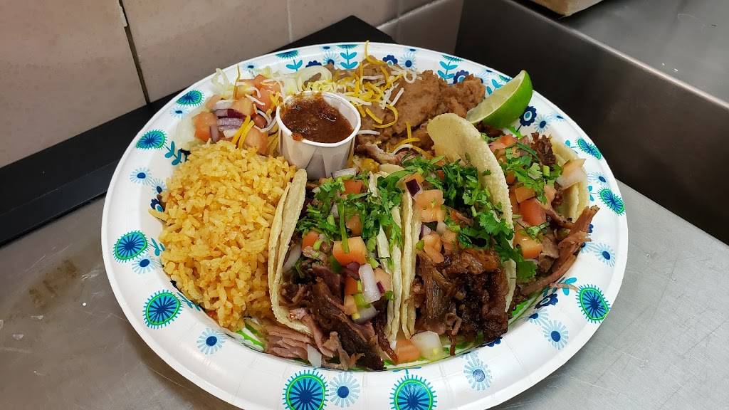 La Familia | restaurant | 210 McClellan St, Joint Base Pearl Harbor-Hickam, HI 96853, USA | 8084229987 OR +1 808-422-9987