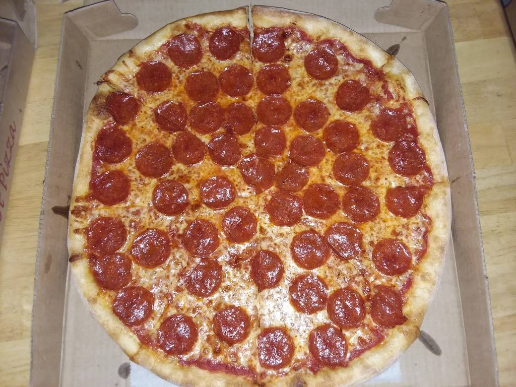 Gino & Joes NY Style Pizza | restaurant | 3701 W Lake Rd, Erie, PA 16505, USA | 8146365089 OR +1 814-636-5089