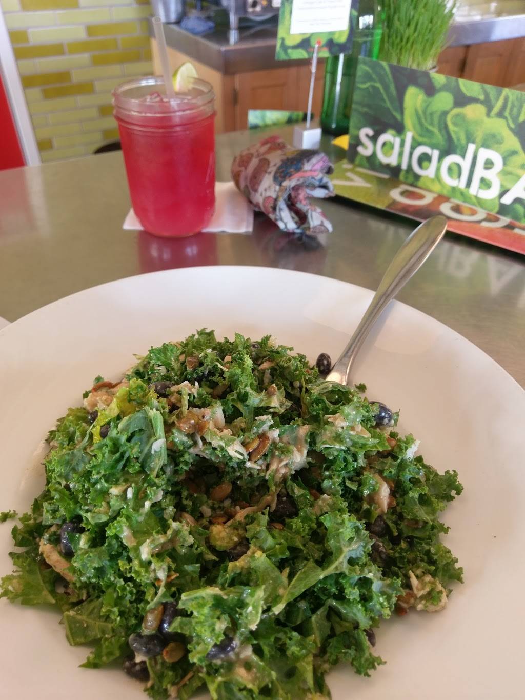 Vinaigrette | restaurant | 1828 Central Ave SW, Albuquerque, NM 87104, USA | 5058425507 OR +1 505-842-5507