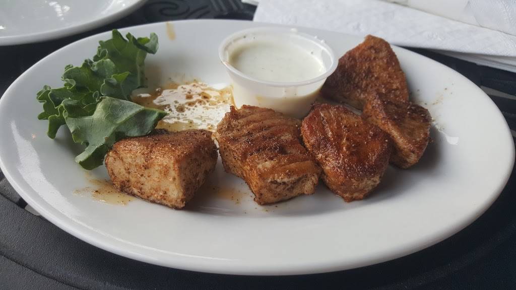 Surf Rider | restaurant | 725 Eden Way N, Chesapeake, VA 23320, USA | 7575492626 OR +1 757-549-2626