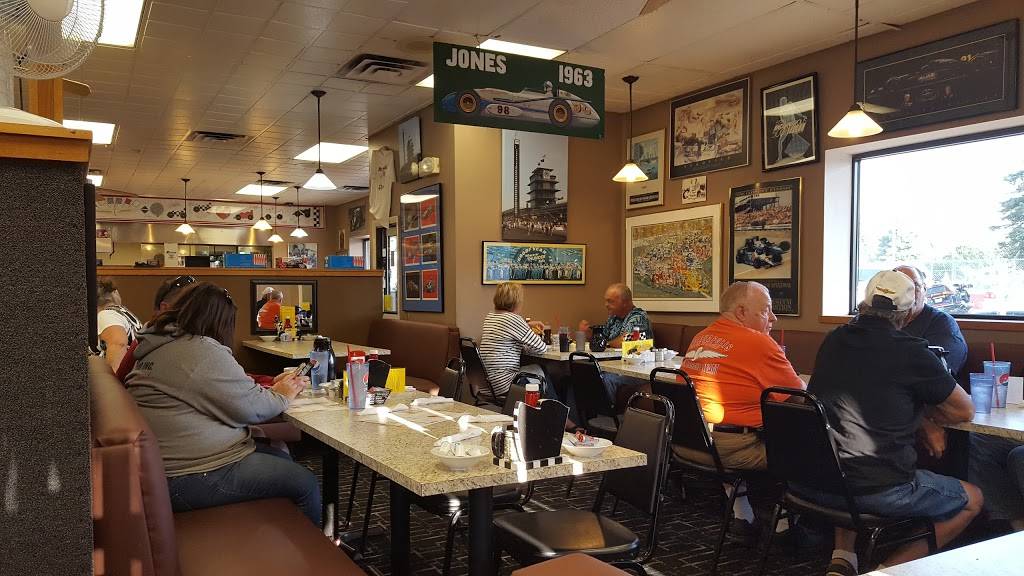 Charlie Browns Pancake & Steak House | bakery | 1038 N Main St, Indianapolis, IN 46224, USA | 3172432502 OR +1 317-243-2502