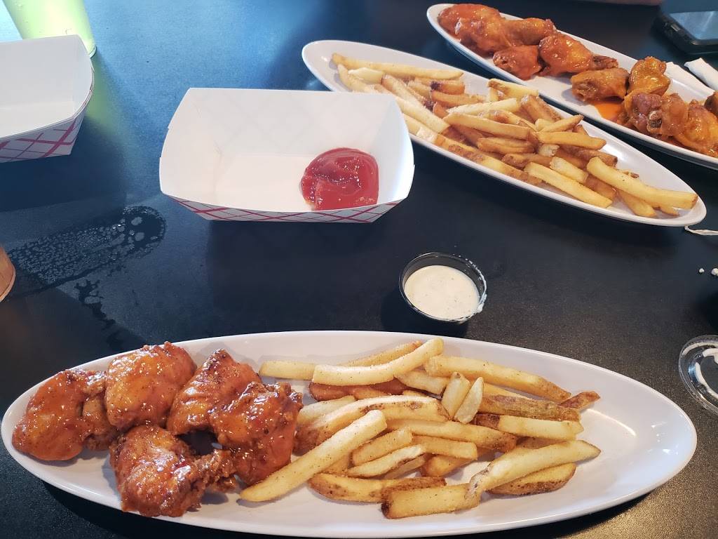 The Wing Company Hope Mills | restaurant | 6411 Camden Rd, Fayetteville, NC 28306, USA | 9107038009 OR +1 910-703-8009