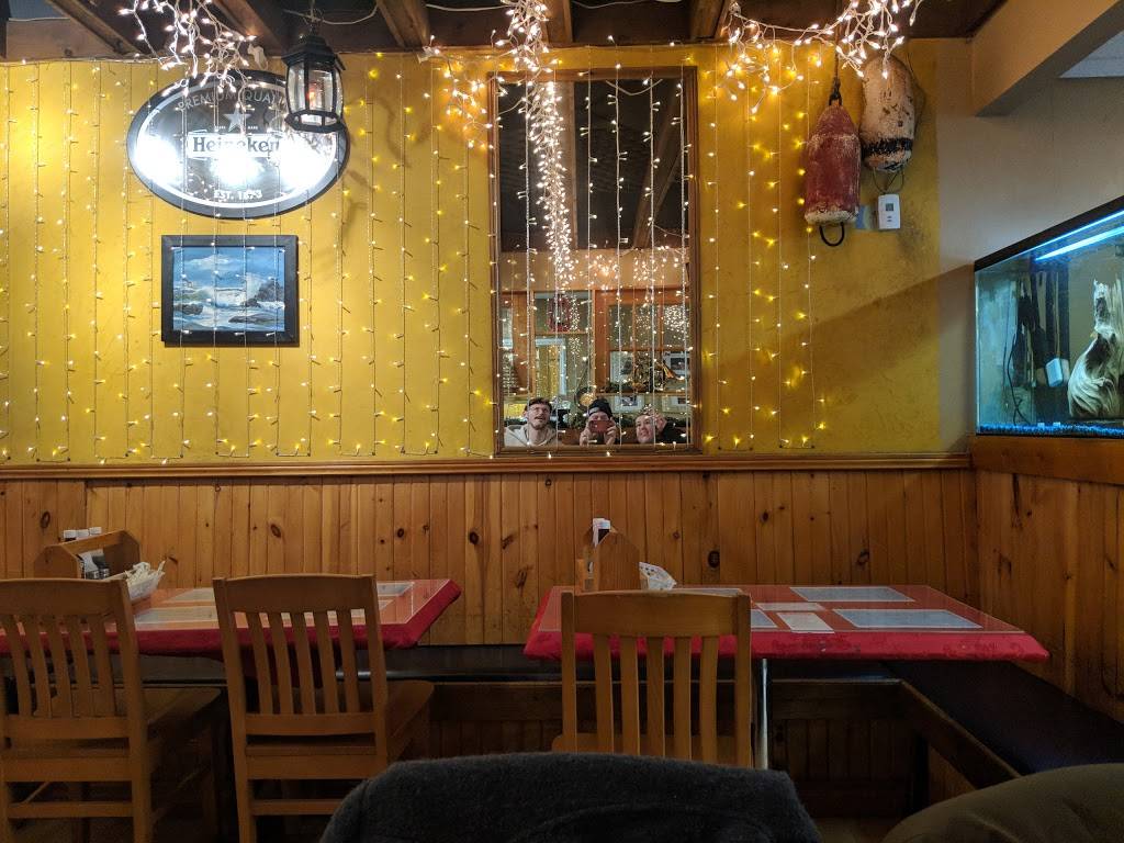 Harrys Fish & Chips | restaurant | 1138 Fennell Ave E, Hamilton, ON L8T 1S5, Canada | 9053830074 OR +1 905-383-0074