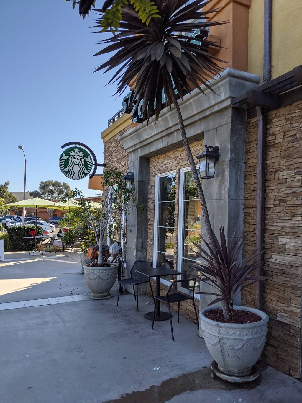 Starbucks | cafe | 5604 La Jolla Blvd #C, La Jolla, CA 92037, USA | 8584544037 OR +1 858-454-4037