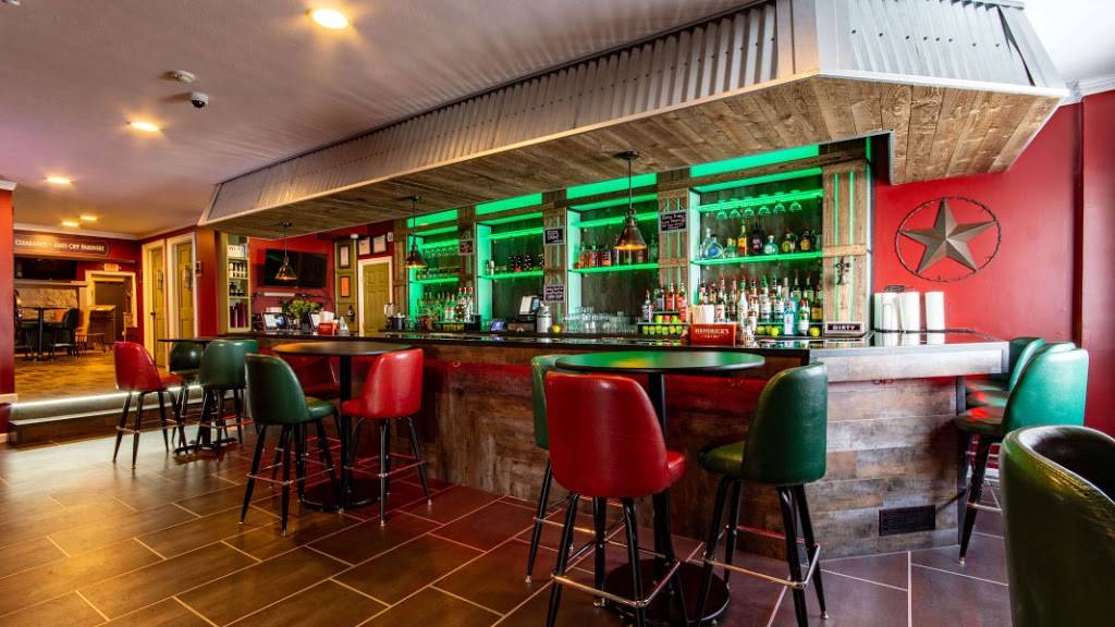 Bad Apple Saloon LLC | restaurant | 545 Arsenal St, Watertown, NY 13601, USA | 3154054067 OR +1 315-405-4067