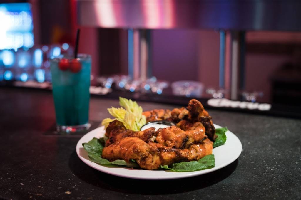 Reef Bar and Grill | restaurant | 2913 Shore Dr, Virginia Beach, VA 23451, USA | 7574817425 OR +1 757-481-7425