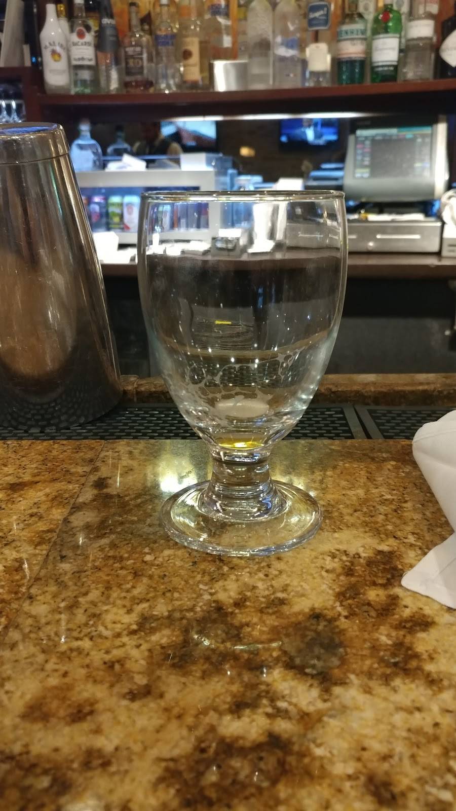 Brewsters Bar & Grill | restaurant | 9750 Airport Blvd, Los Angeles, CA 90045, USA | 3106454600 OR +1 310-645-4600