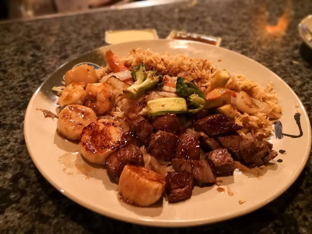 Fuji Japanese Steak House | restaurant | 6499 Veterans Pkwy, Columbus, GA 31909, USA | 7063218882 OR +1 706-321-8882