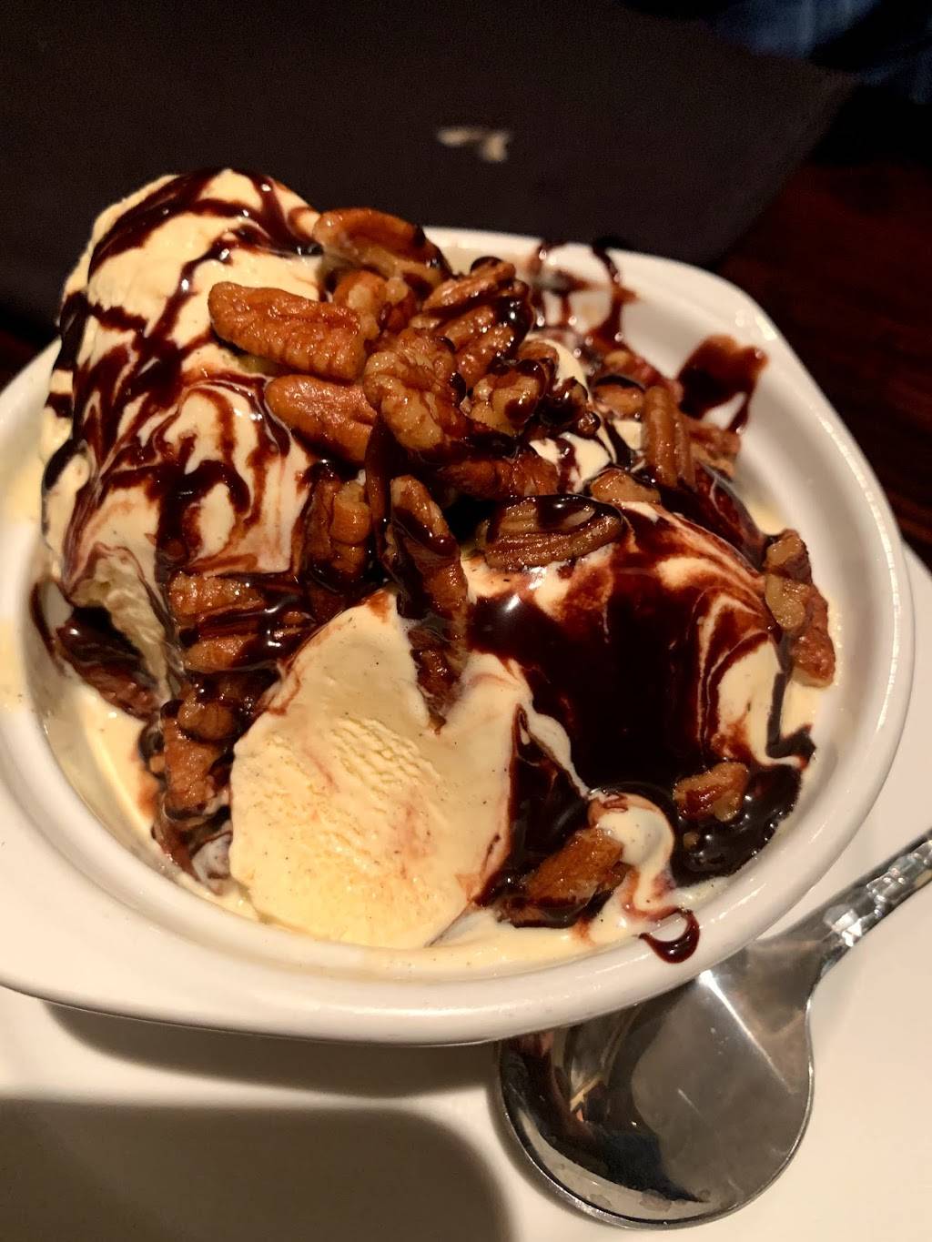 LongHorn Steakhouse | meal takeaway | 520 Greenville Blvd SE, Greenville, NC 27858, USA | 2528306100 OR +1 252-830-6100