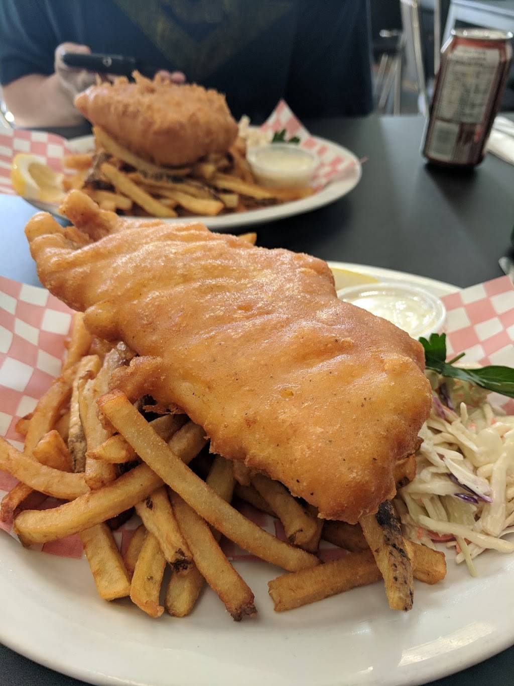 Captain Mikes Fish And chips | restaurant | 284 Mud St W, Stoney Creek, ON L8J 3Z6, Canada | 9055600261 OR +1 905-560-0261
