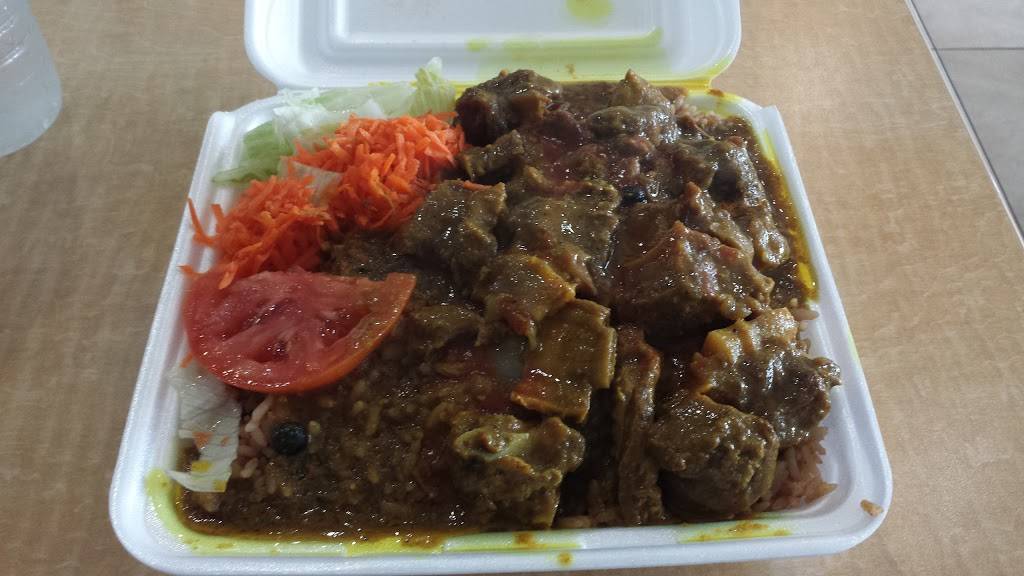 Snappers Caribbean Cuisine | restaurant | 4243 W Commercial Blvd, Tamarac, FL 33319, USA | 9547351995 OR +1 954-735-1995