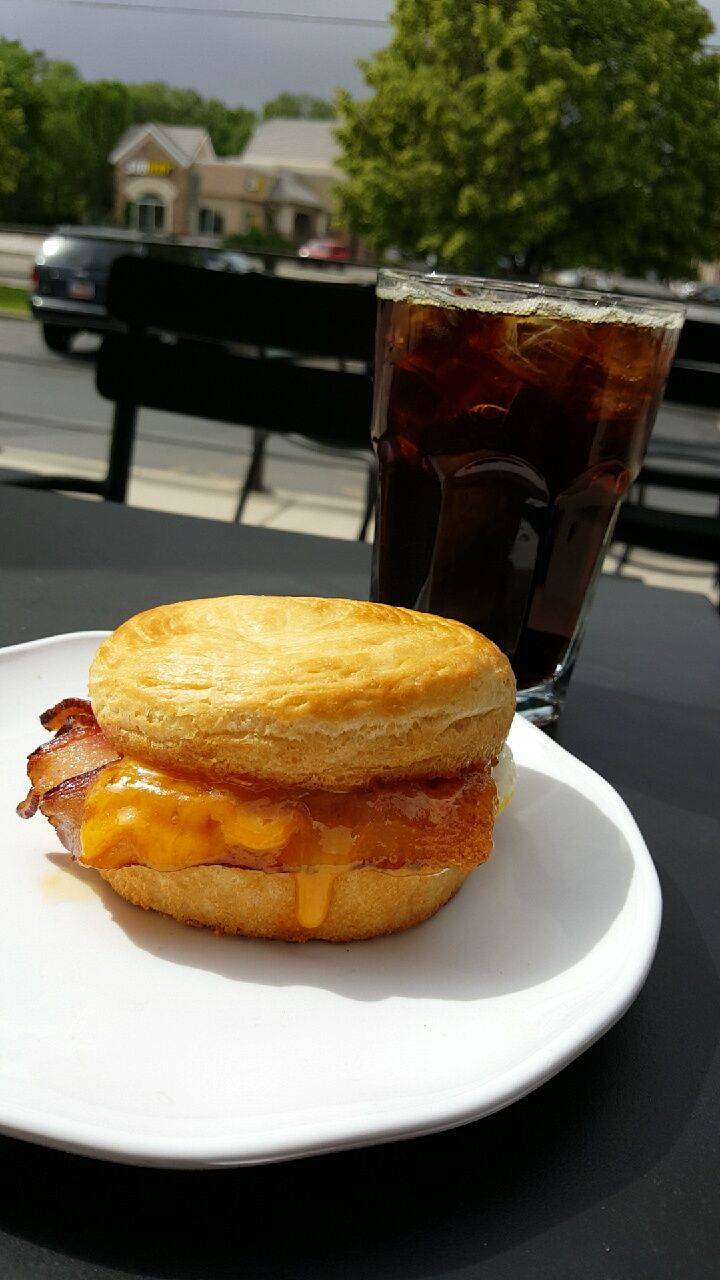 Starbucks | cafe | 56 W 9000 S, Sandy, UT 84070, USA | 3854144178 OR +1 385-414-4178