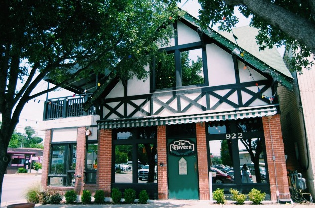 The Tavern | restaurant | 922 W 12th St, Austin, TX 78703, USA | 5123208377 OR +1 512-320-8377