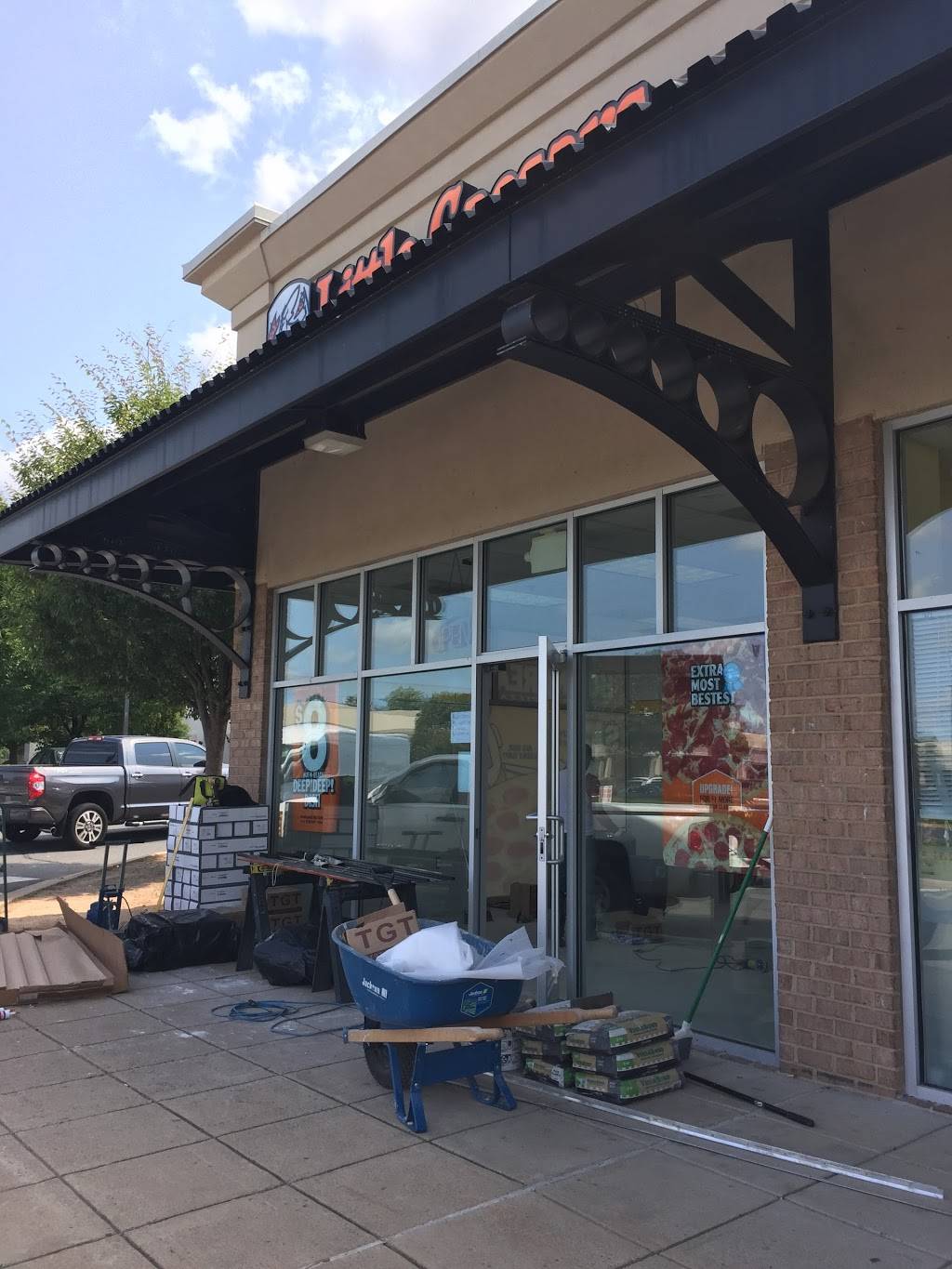 Little Caesars Pizza | meal takeaway | 22045 Enterprise St, Sterling, VA 20164, USA | 5714340070 OR +1 571-434-0070