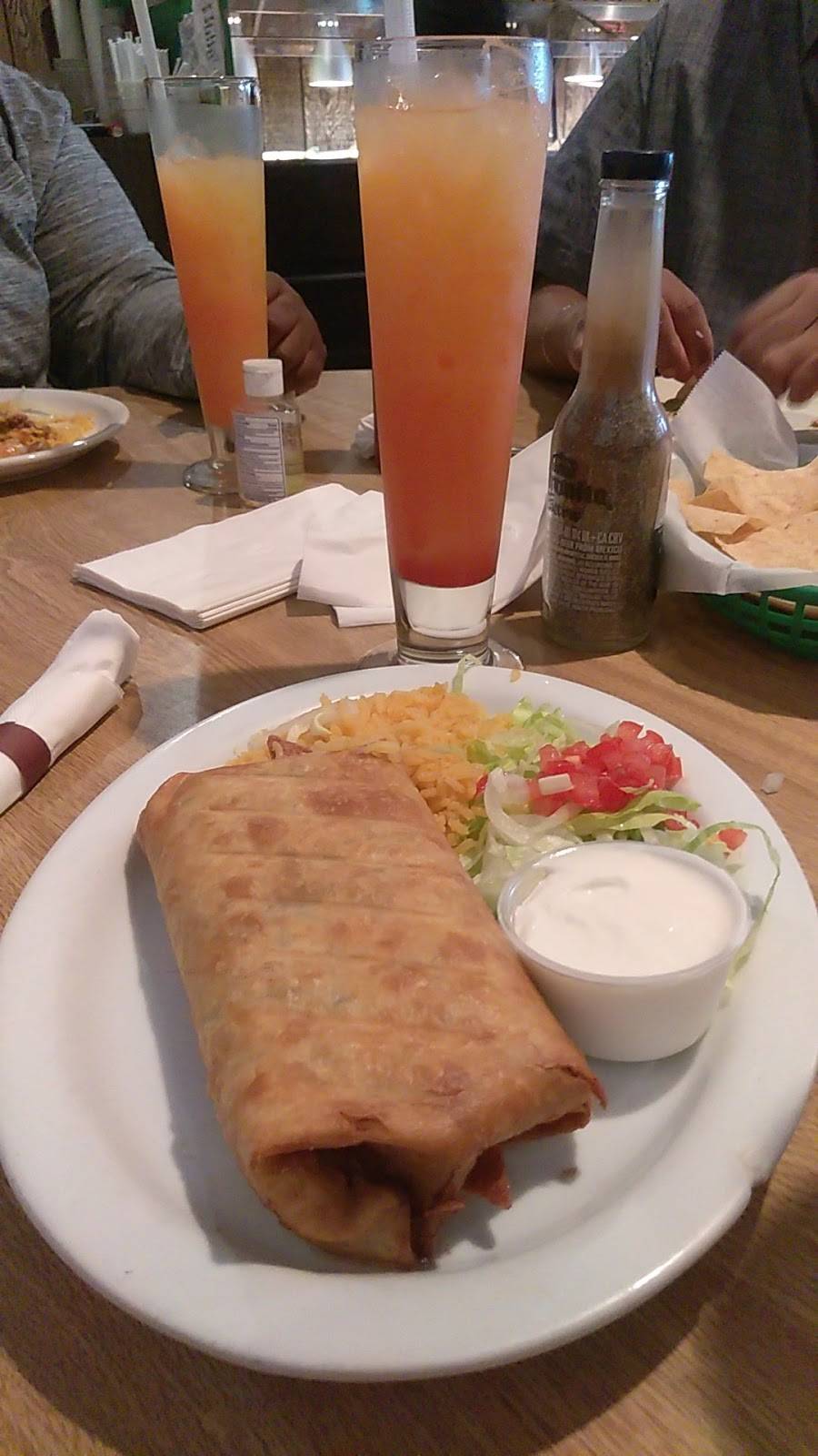 Burrito Bueno | restaurant | 8238 W Appleton Ave, Milwaukee, WI 53218, USA | 4144631588 OR +1 414-463-1588