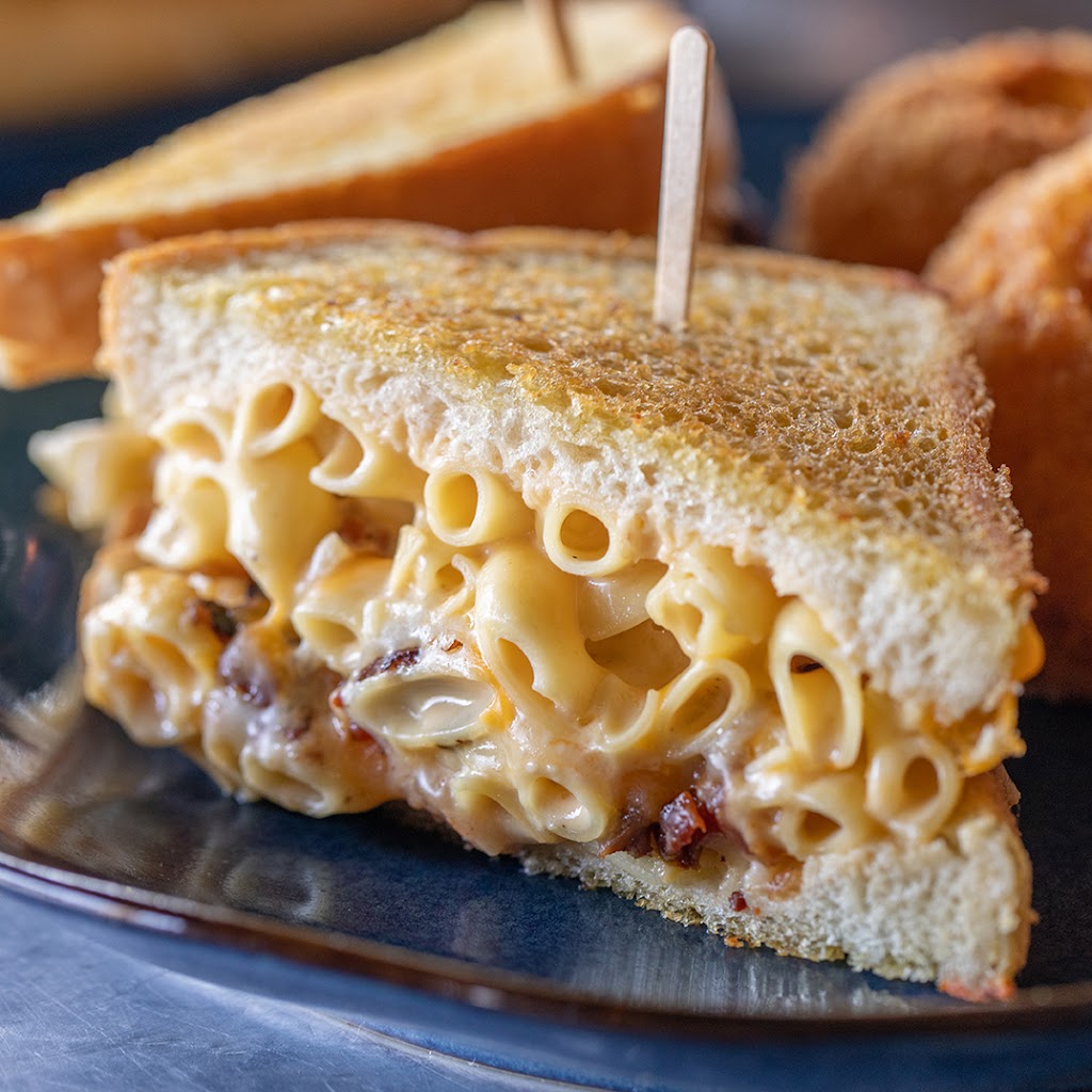 Septembers Taproom & Eatery - Redlands | restaurant | 515 Orange St Suite B, Redlands, CA 92374, USA | 9098943103 OR +1 909-894-3103