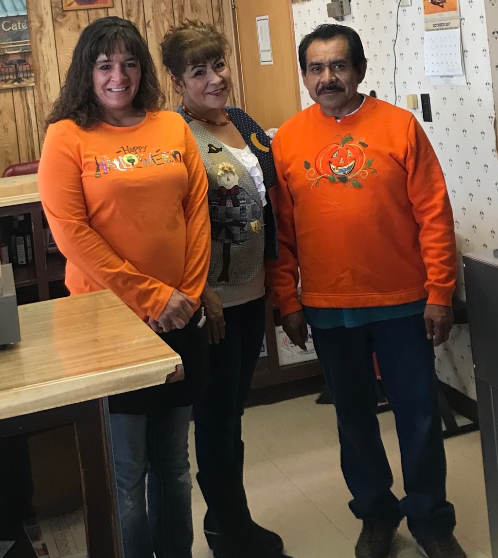 Roberto’s Cafe | restaurant | 10650 WY-59, Gillette, WY 82718, USA | 3076823850 OR +1 307-682-3850