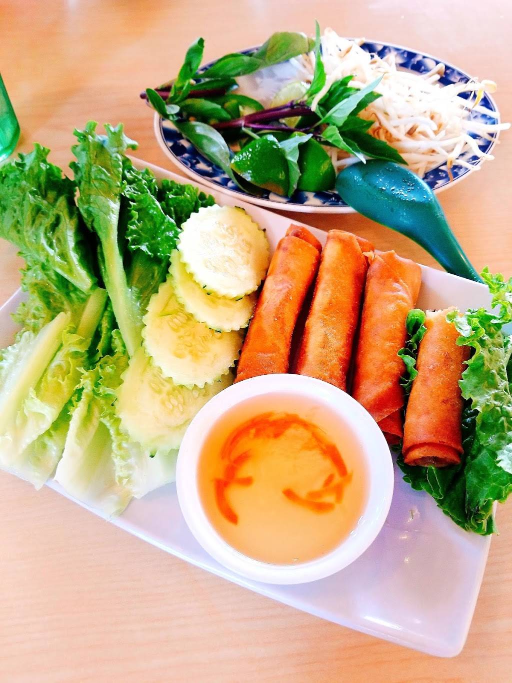 Red Lantern Pho Vietnamese Grill | restaurant | 5651 S Grand Canyon Dr #100, Las Vegas, NV 89148, USA | 7028264848 OR +1 702-826-4848