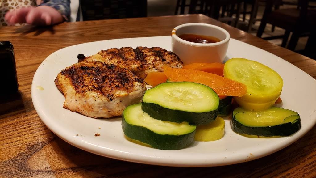 Outback Steakhouse | restaurant | 5228 N Service Rd, St Peters, MO 63376, USA | 6369409409 OR +1 636-940-9409