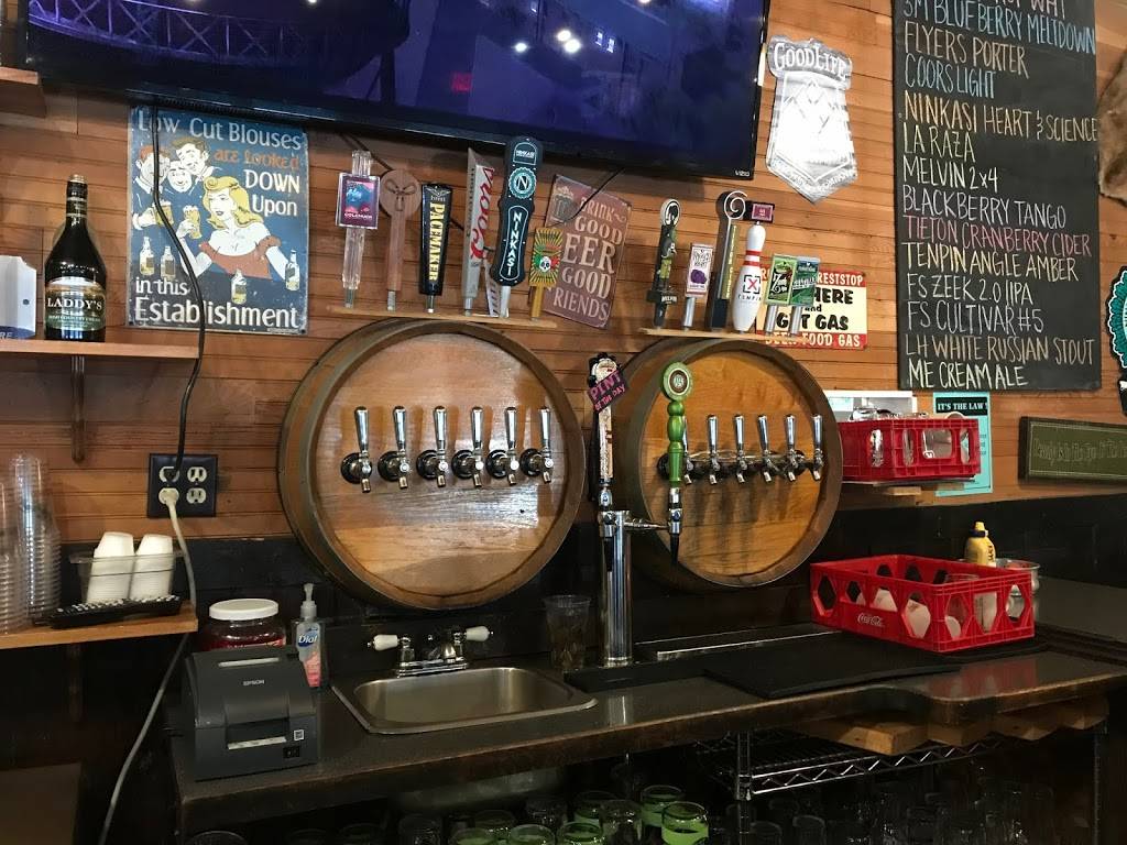 Big Rock Roadhouse | restaurant | 14779 WA-9, Mt Vernon, WA 98273, USA | 3604288070 OR +1 360-428-8070