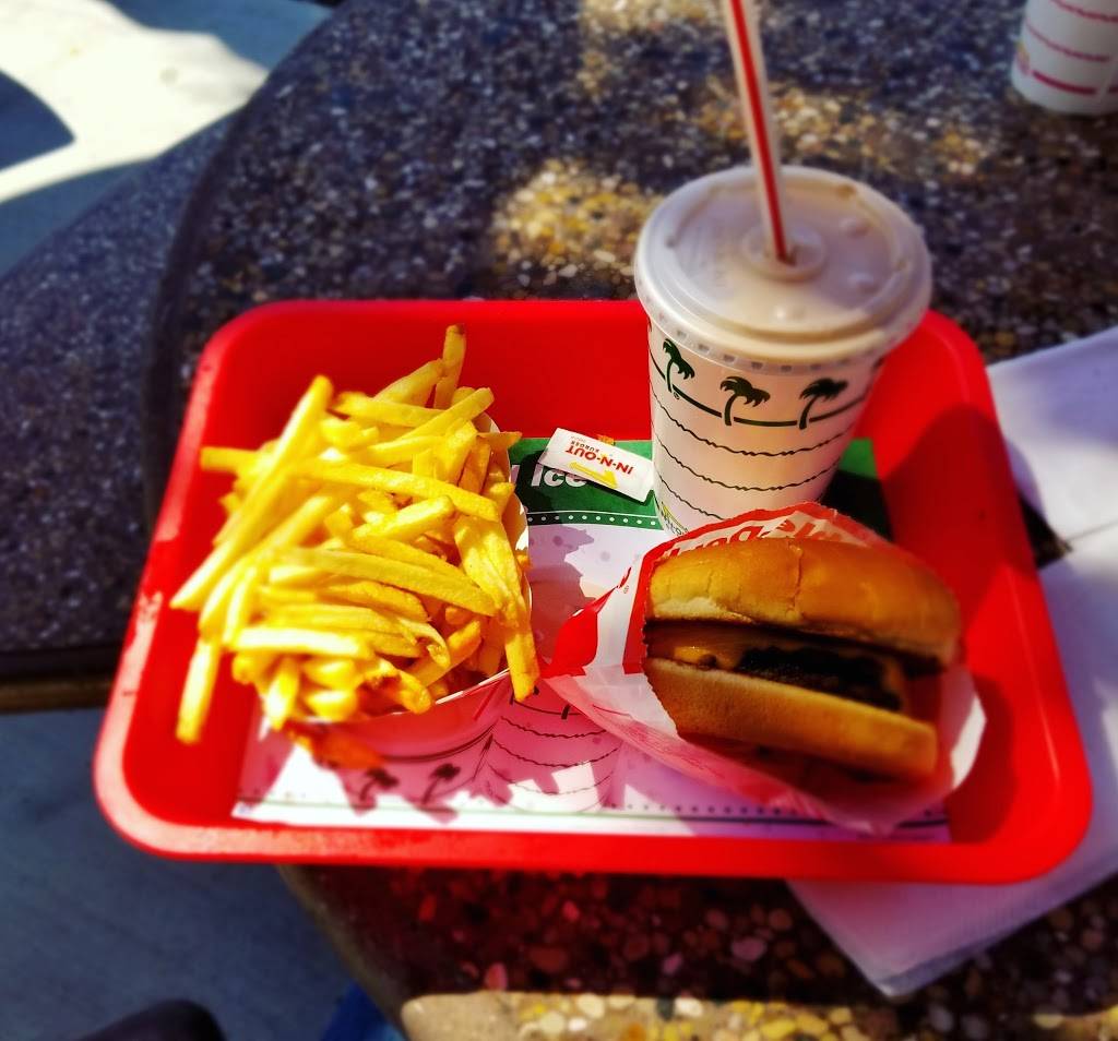 In-N-Out Burger | restaurant | 9855 Sierra Ave, Fontana, CA 92335, USA | 8007861000 OR +1 800-786-1000