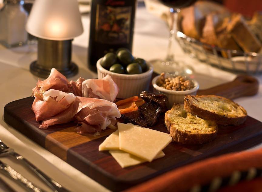 Siena | restaurant | 5600 Post Rd, East Greenwich, RI 02818, USA | 4018858850 OR +1 401-885-8850