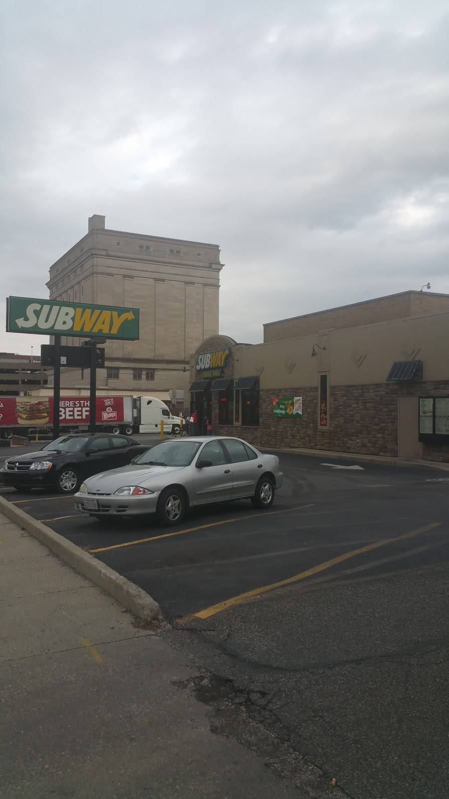 Subway | restaurant | 1111 S Clinton St, Fort Wayne, IN 46802, USA | 2607552173 OR +1 260-755-2173