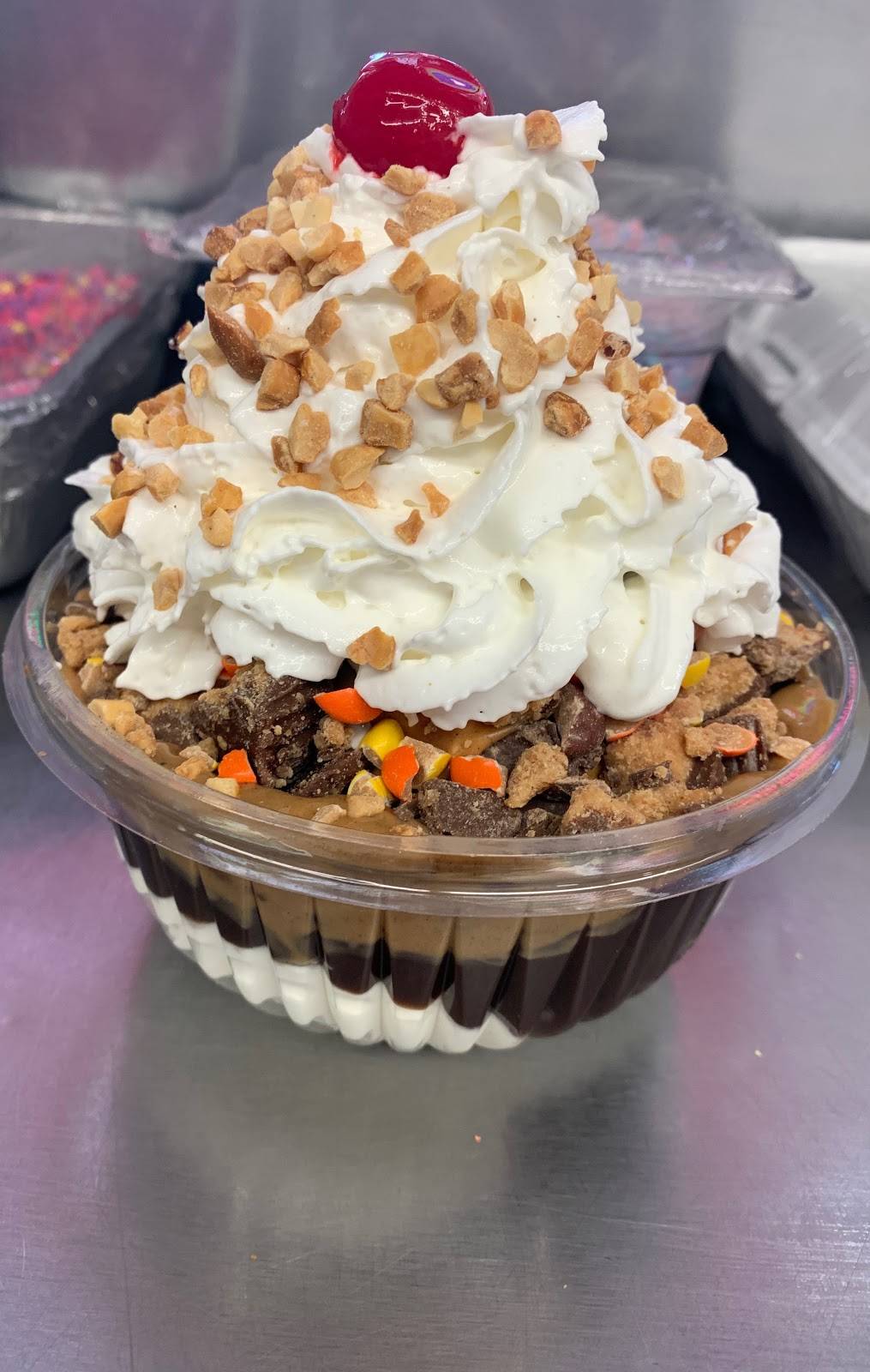 Farmer’s Daughters’ Drive In ( Closed For The 2020 Season) See Y | restaurant | 882 NY-29, Saratoga Springs, NY 12866, USA | 5185848562 OR +1 518-584-8562