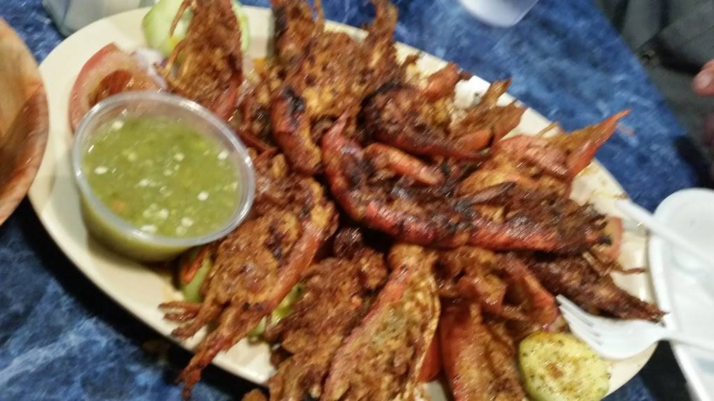 Las Islas Marias | restaurant | 16393 E Foothill Blvd, Fontana, CA 92335, USA | 9098232140 OR +1 909-823-2140