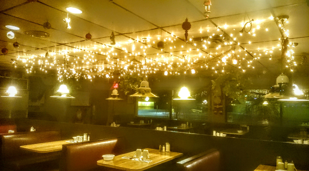 Jordans Family Restaurant | restaurant | 7031 Michigan Ave, Detroit, MI 48210, USA | 3138438830 OR +1 313-843-8830