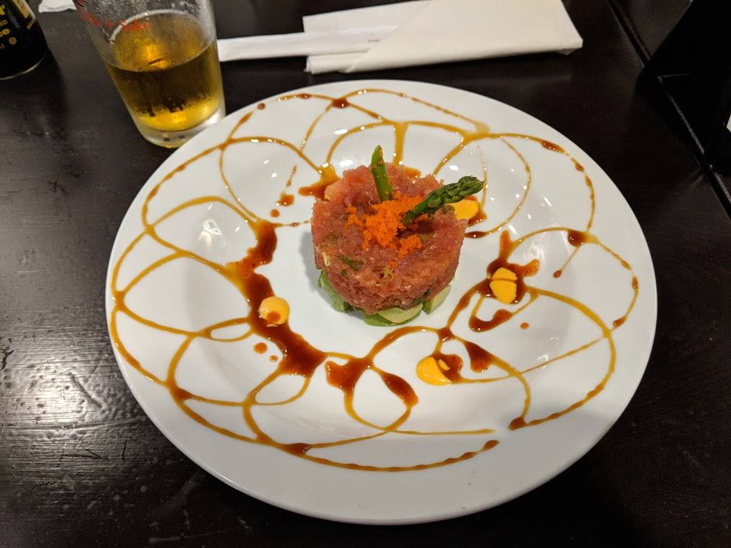 Volcanic Sushi + Sake Hunters Crossing | restaurant | 5200 NW 43rd St, Gainesville, FL 32606, USA | 3527277777 OR +1 352-727-7777