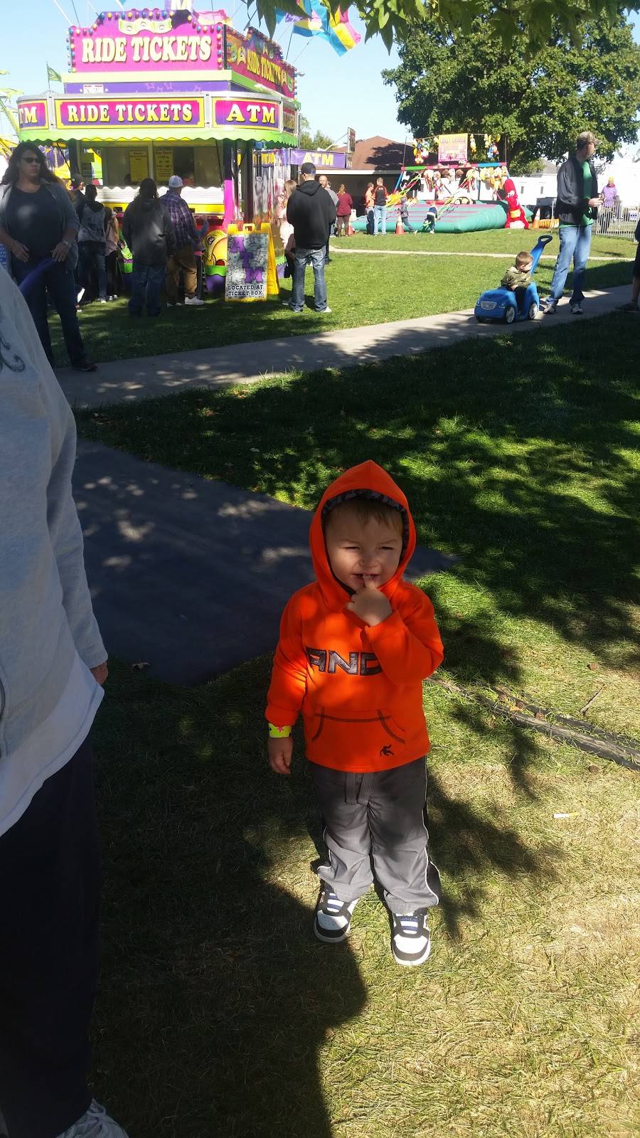 Clarks Pizza House & Restaurant | restaurant | 125 N Miami Ave, Bradford, OH 45308, USA | 9374486577 OR +1 937-448-6577