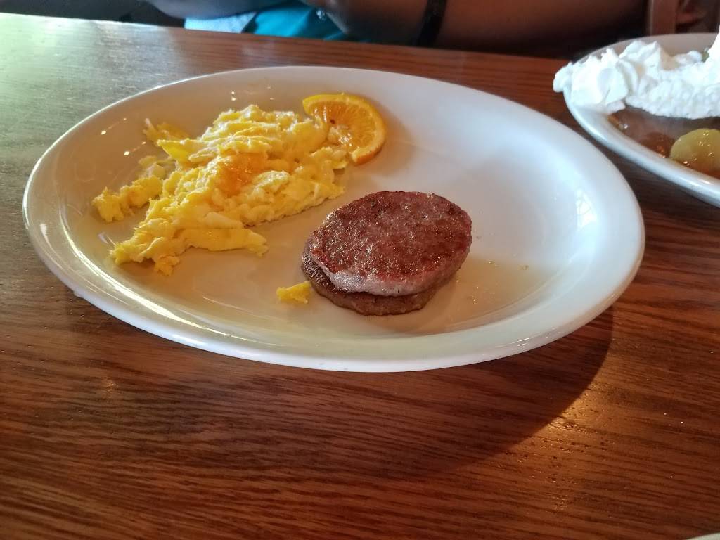 Cracker Barrel Old Country Store | restaurant | 5 Crowell Rd, Asheville, NC 28806, USA | 8286652221 OR +1 828-665-2221