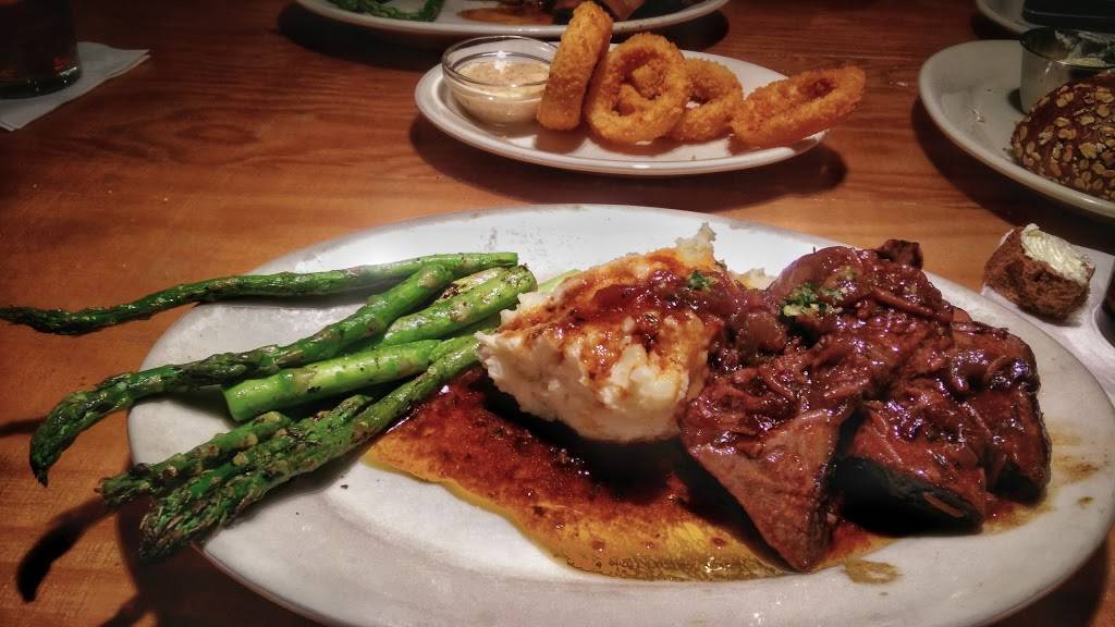 Black Angus Steakhouse | restaurant | 44690 Valley Central Way, Lancaster, CA 93536, USA | 6619425225 OR +1 661-942-5225