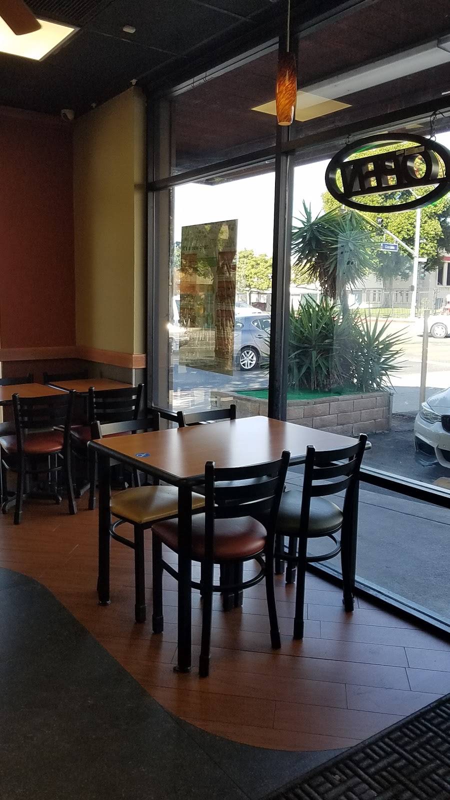 Subway Restaurants | restaurant | 1100 S Glendale Ave, Glendale, CA 91204, USA | 8182412797 OR +1 818-241-2797