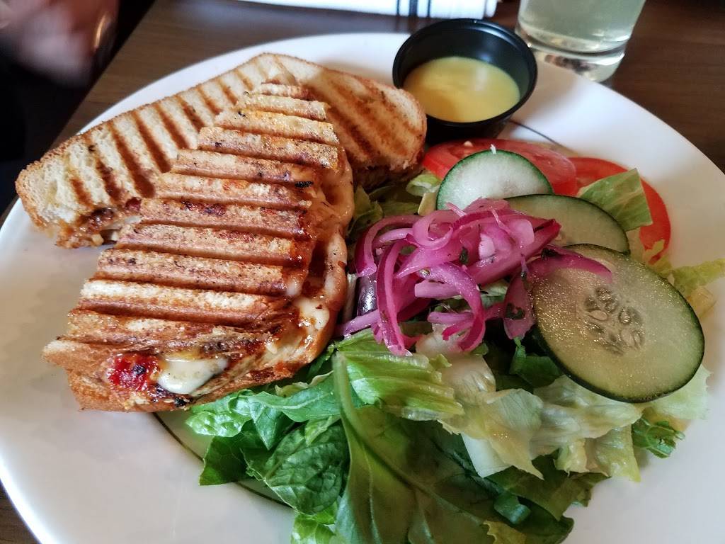 Canggio Restaurant/ Bar | restaurant | 20 Lafayette St, Norwich, CT 06360, USA | 8603834805 OR +1 860-383-4805