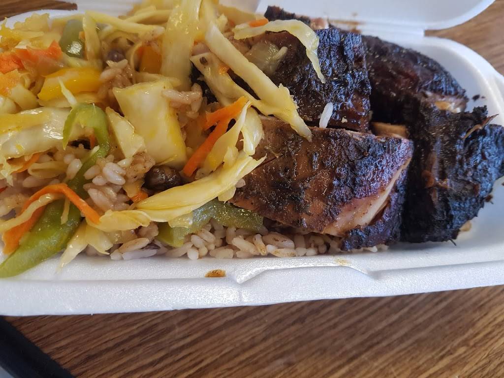 Caribbean Splash | restaurant | 2414 Eglinton Ave E, Scarborough, ON M1K 2P3, Canada | 4167522555 OR +1 416-752-2555