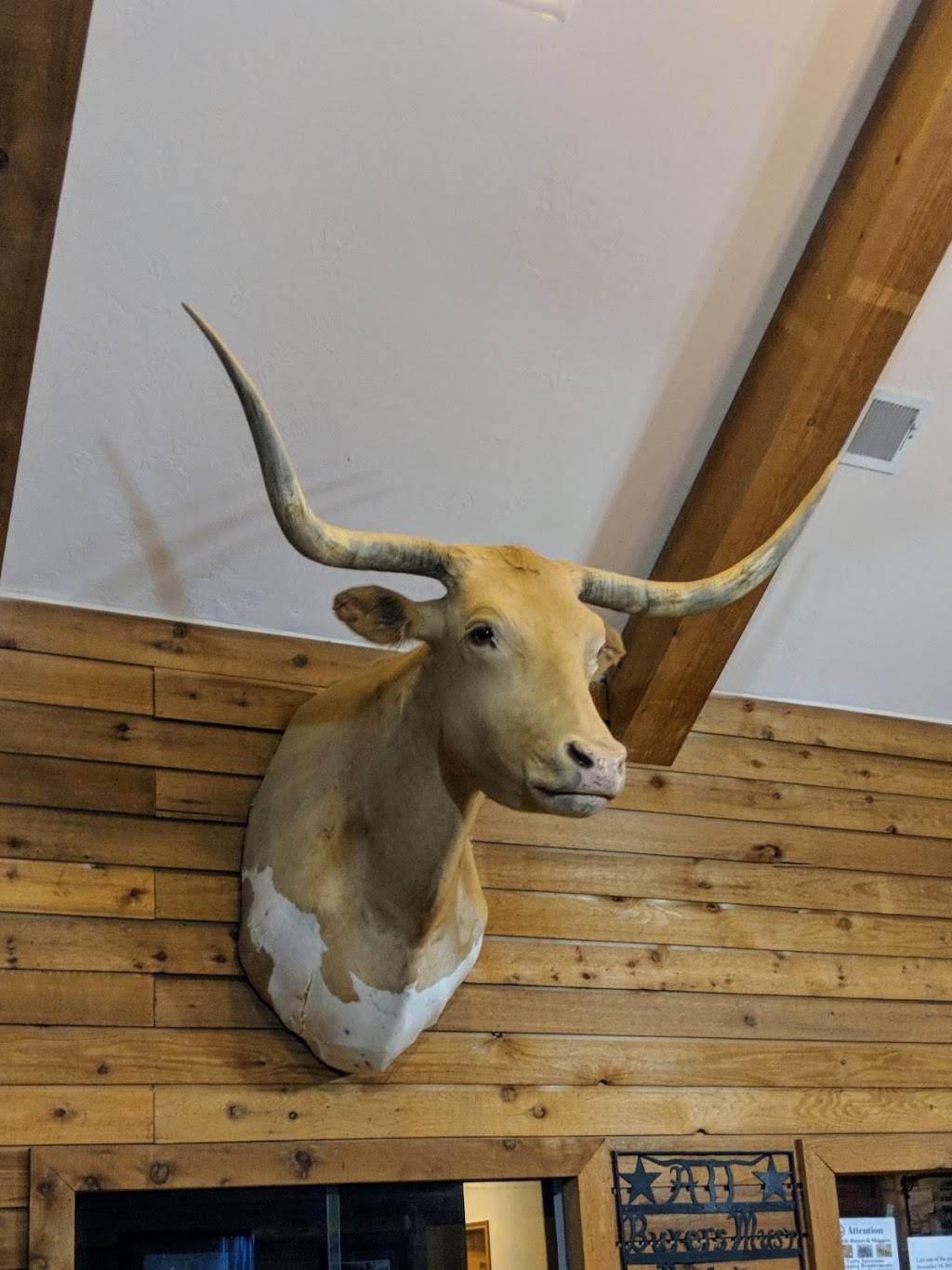 Circle M Bar-B-Que & TX Grill | restaurant | 9003 Interstate 20 Access Rd, Eastland, TX 76448, USA | 2546310058 OR +1 254-631-0058