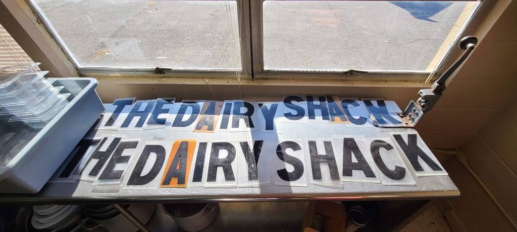 The Dairy Shack | restaurant | 544 N Grundy Quarles Hwy, Gainesboro, TN 38562, USA | 9312682828 OR +1 931-268-2828