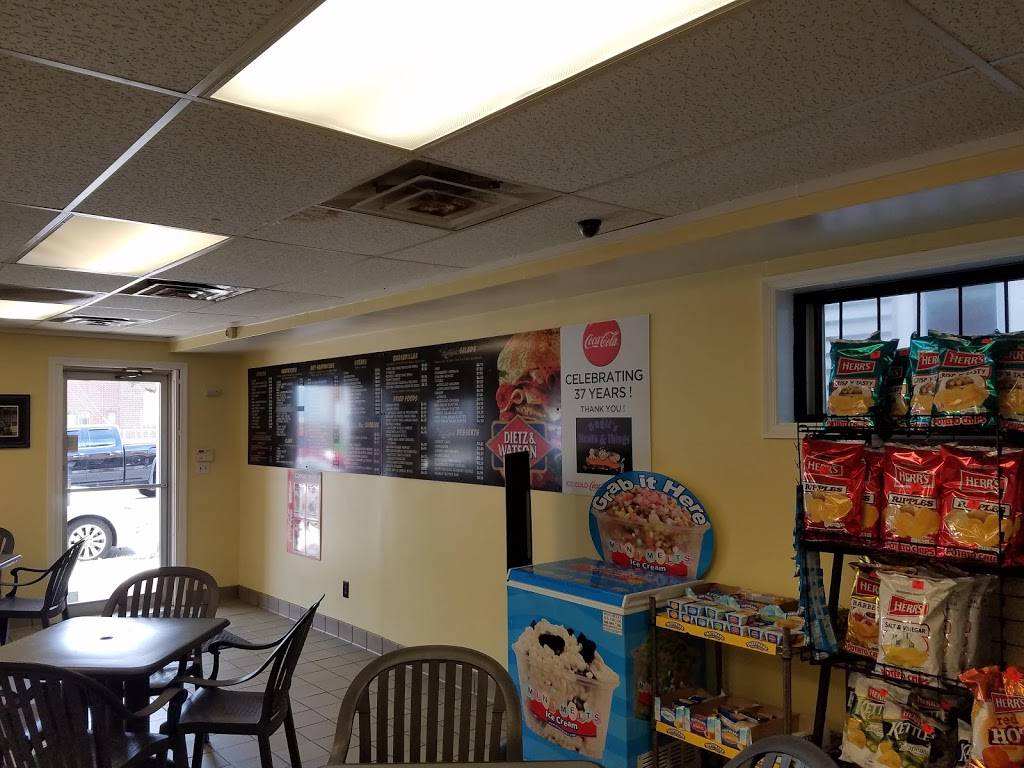 Hugits Steaks & Things | meal takeaway | 7 Mechanic St, Cape May Court House, NJ 08210, USA | 6094652323 OR +1 609-465-2323