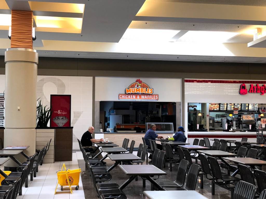 Mumbles Chicken & Waffles | restaurant | 3118 Main St, Buffalo, NY 14214, USA | 7162538091 OR +1 716-253-8091