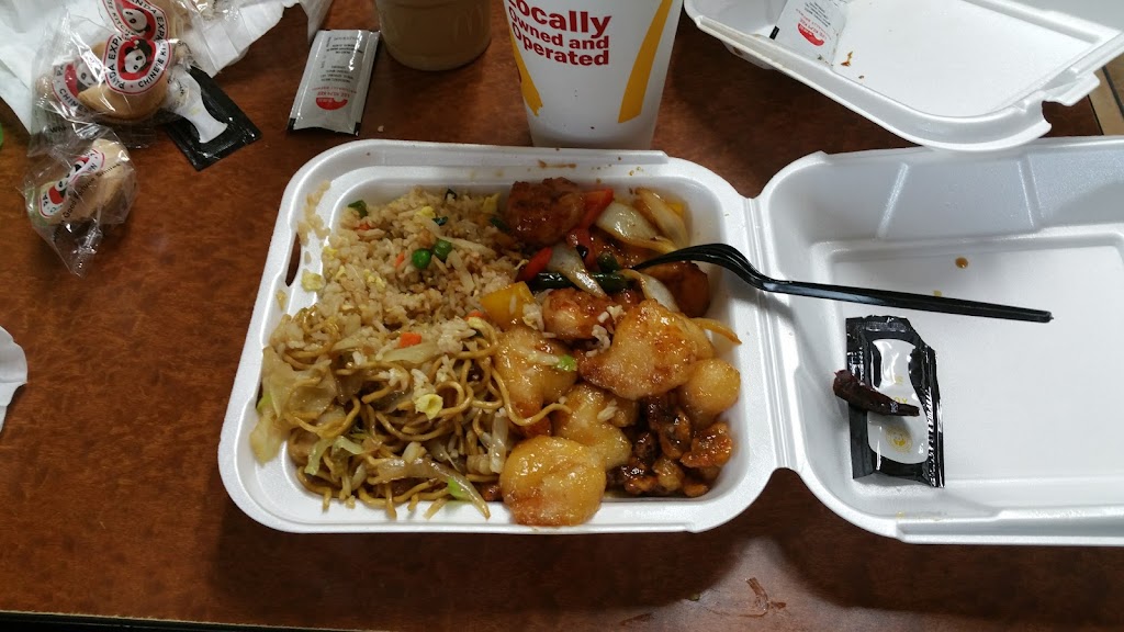 Panda Express | restaurant | 1611 E Main St, Barstow, CA 92311, USA | 7602561718 OR +1 760-256-1718