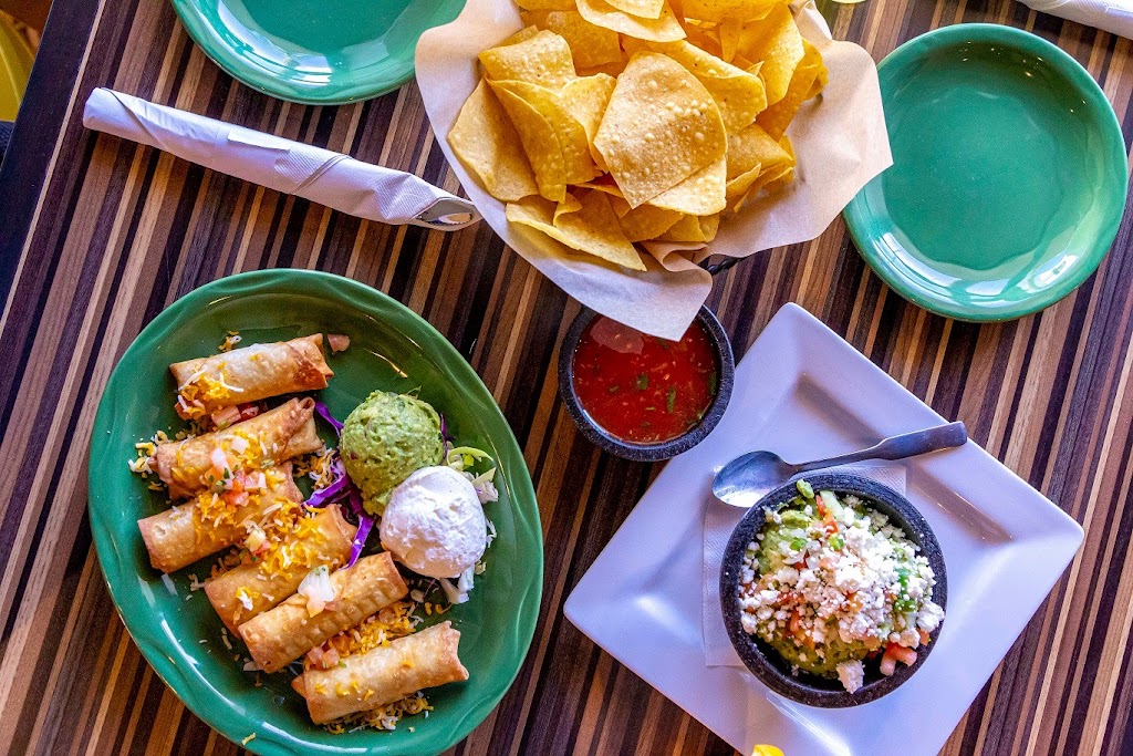 Macayos Mexican Food | restaurant | 8608 E Shea Blvd, Scottsdale, AZ 85260, USA | 4805900658 OR +1 480-590-0658