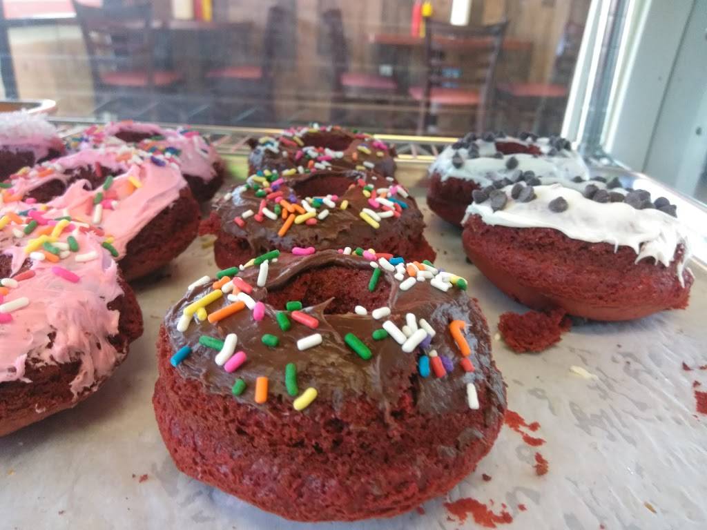 Peoria Donut Cafe | restaurant | 7539 W Peoria Ave Unit B101, Peoria, AZ 85345, USA | 4802315710 OR +1 480-231-5710