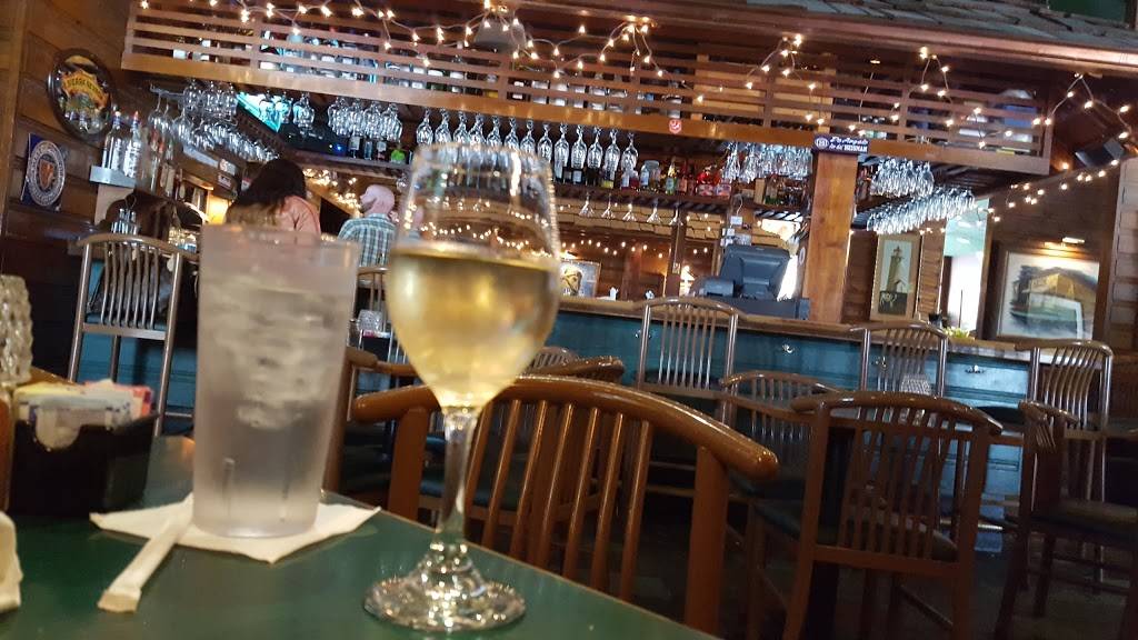 Half Shell | restaurant | 688 S Mendenhall Rd, Memphis, TN 38117, USA | 9016823966 OR +1 901-682-3966