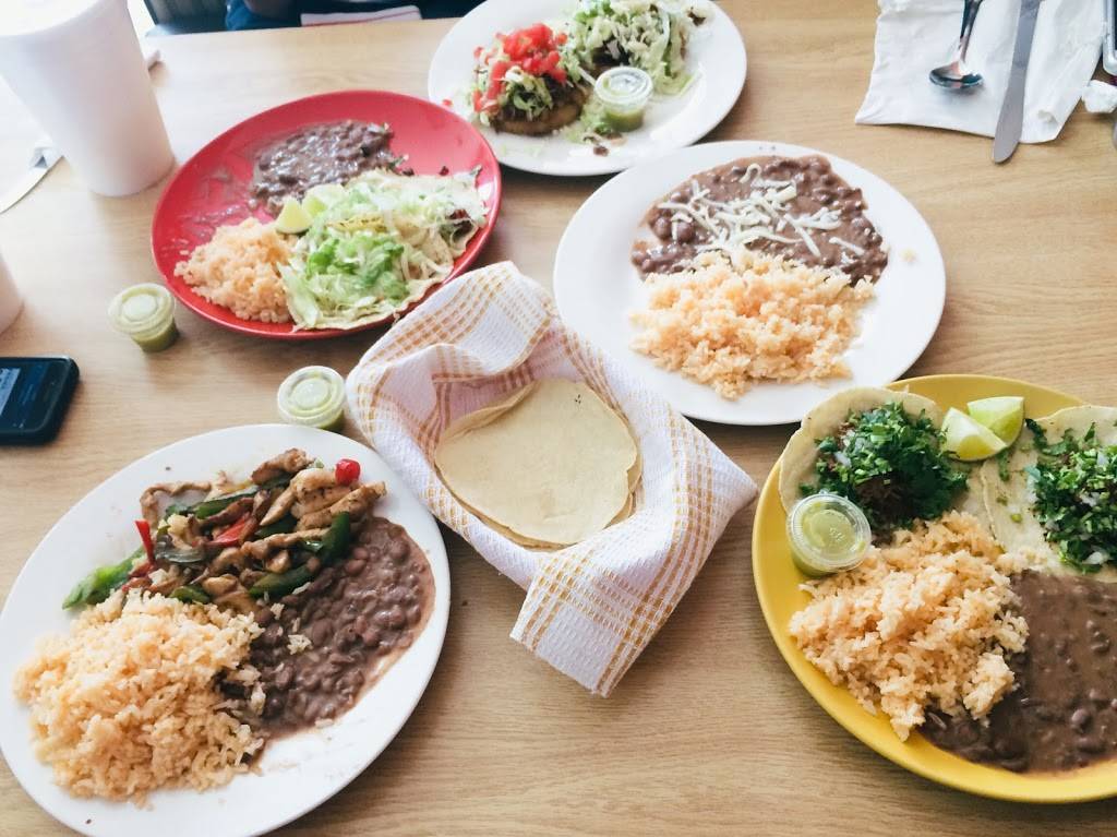 La Chiapaneca Restaurant | restaurant | 1401 E Orange Ave, Eustis, FL 32726, USA | 3526303516 OR +1 352-630-3516