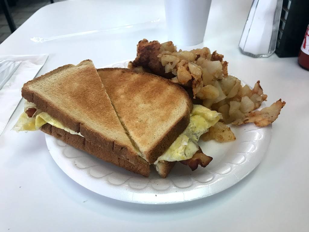 Arts Barbecue & Deli | restaurant | 900 E Morehead St #2811, Charlotte, NC 28204, USA | 7043349424 OR +1 704-334-9424