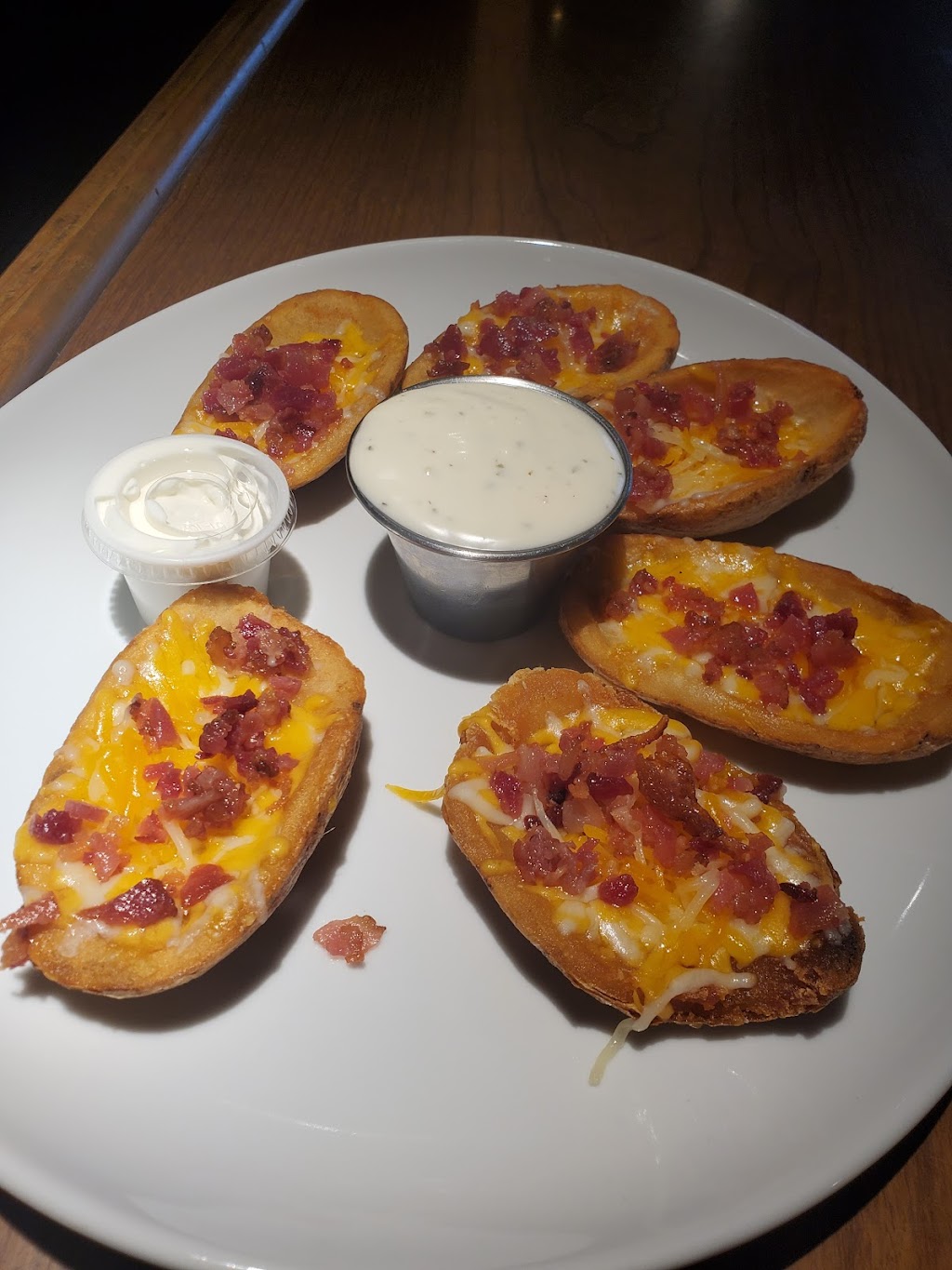 G-10’s Bar & Grill | restaurant | 1400 Ave F NW, Childress, TX 79201, USA | 9409387030 OR +1 940-938-7030