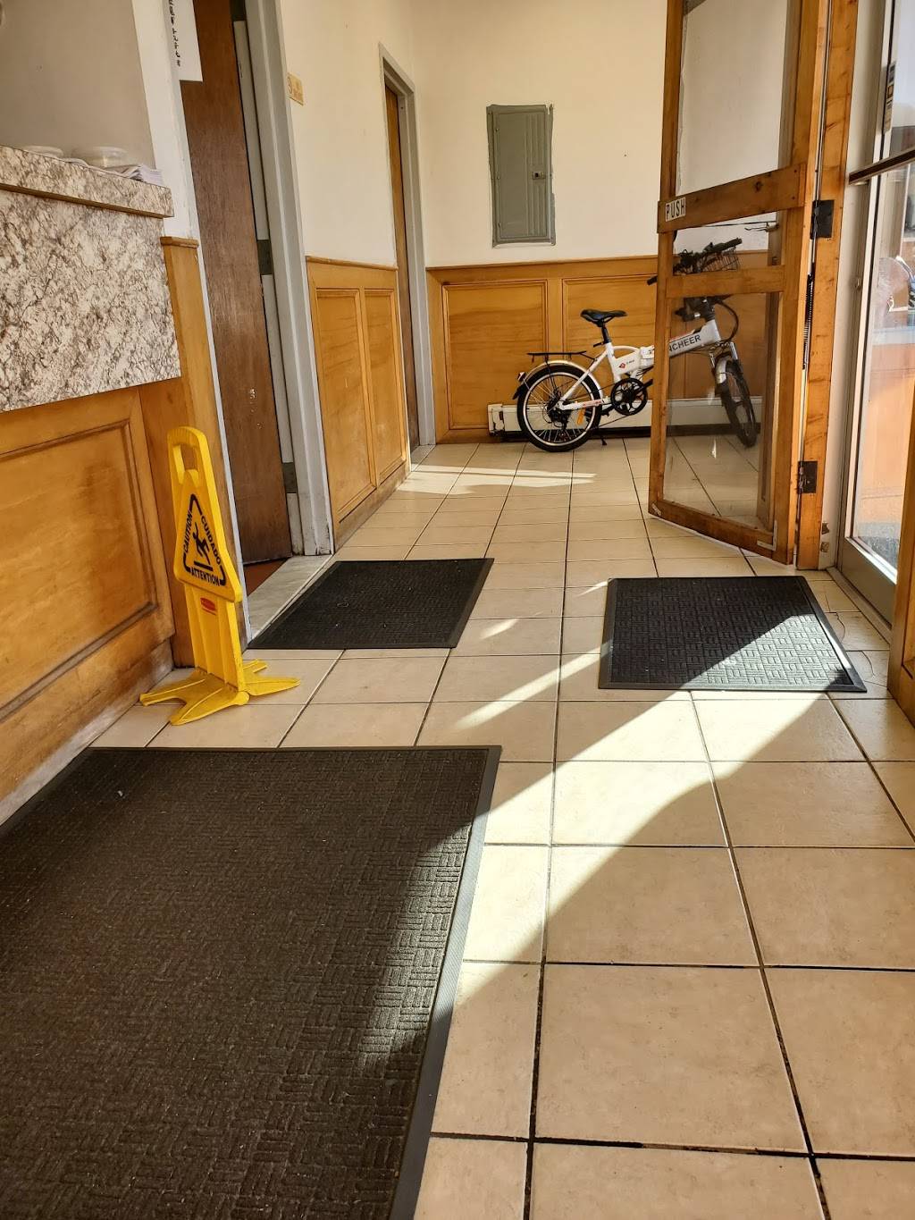 Golden River Restaurant | restaurant | 1782 S Main St, Fall River, MA 02724, USA | 5086733883 OR +1 508-673-3883