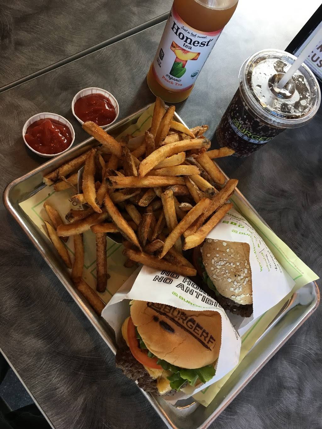 BurgerFi | restaurant | 3298 Margaritaville Boulevard, Kissimmee, FL 34747, USA | 3218883434 OR +1 321-888-3434